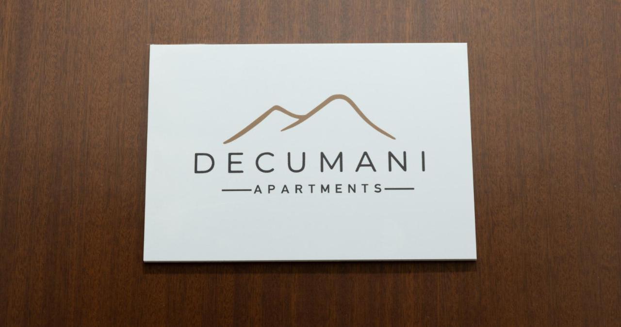 Decumani Apartments - Nel Cuore Di Napoli Luaran gambar