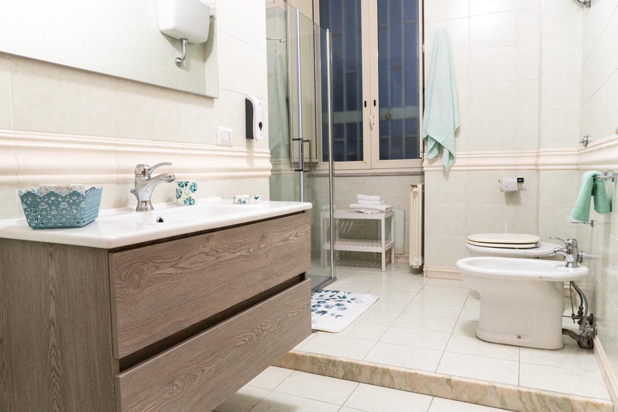 Decumani Apartments - Nel Cuore Di Napoli Luaran gambar